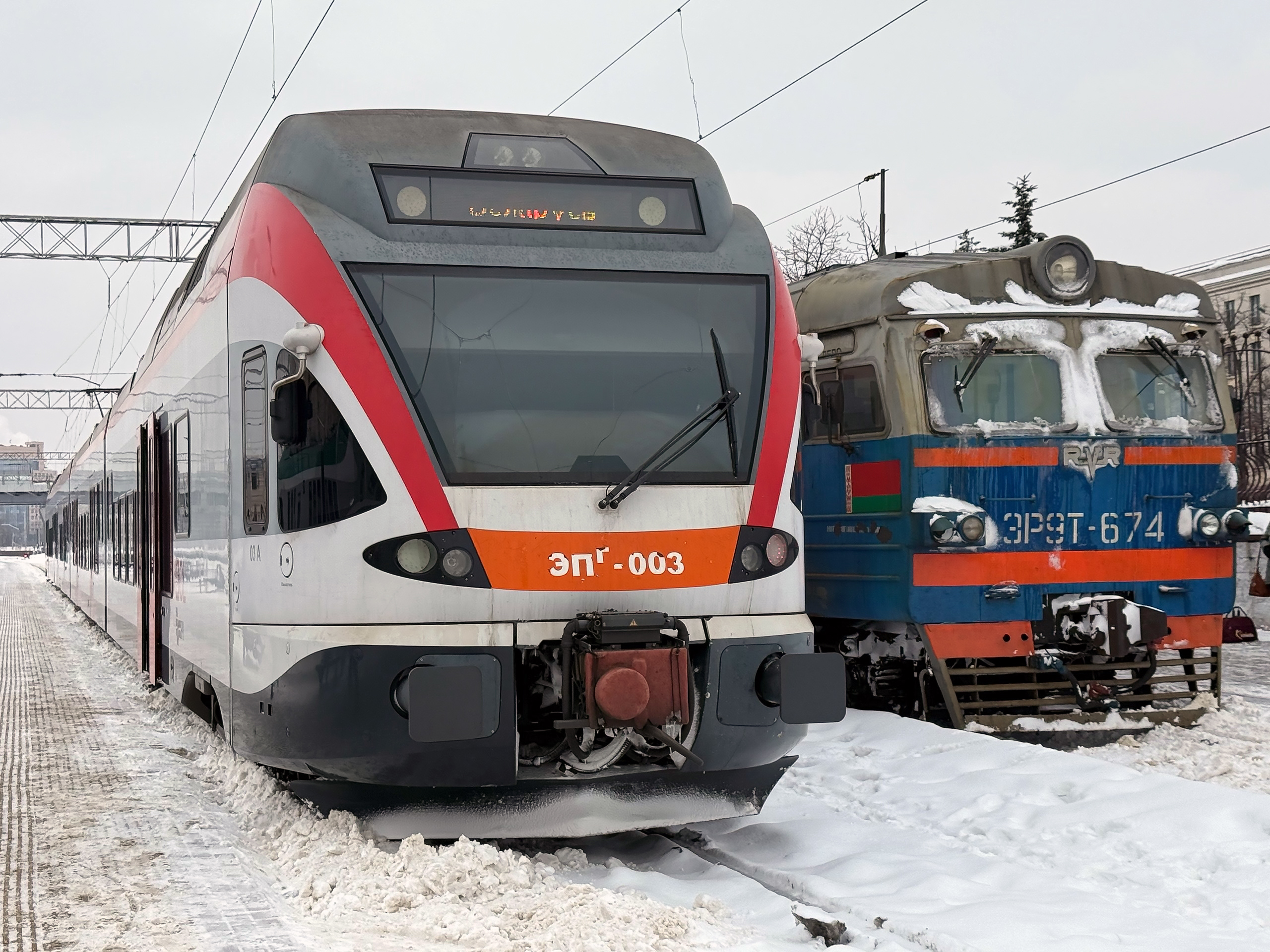 Фото электропоезда ЭПг-003, эксплуатируемого в настоящее время на городских линиях